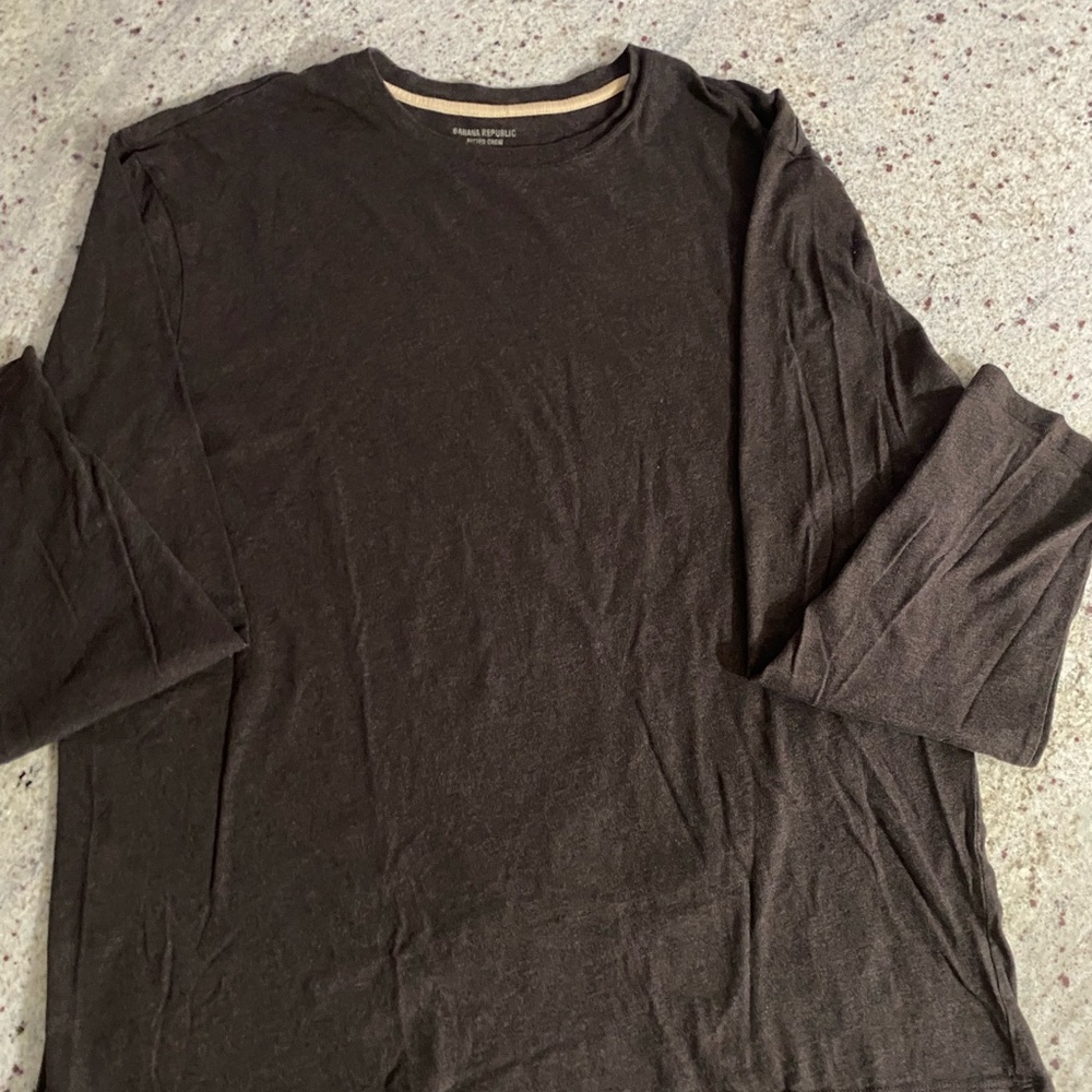 Banana Republic Men’s Dark Brown Long-Sleeve Crewneck Tee